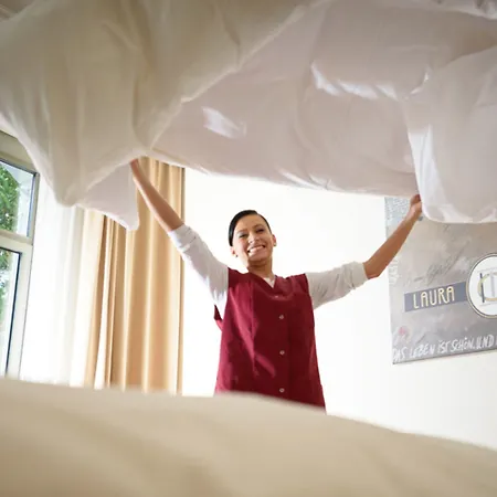 Hotel De France 4*