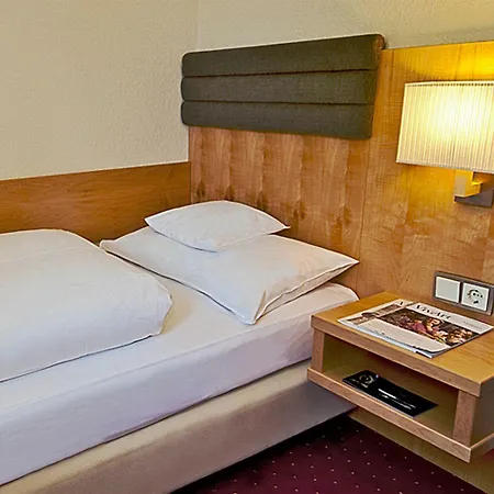 Hotel De France 4*